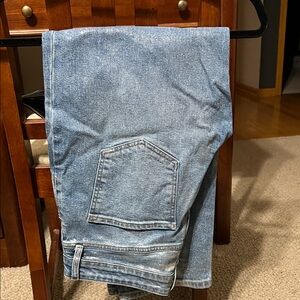 Kut from the Kloth Light Blue Relaxed Jeans